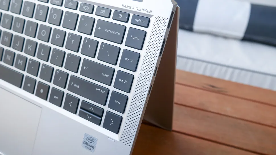 لپ تاپ لمسی Elitebook 1040 G7 x360 | Core i7 - 10810 U | 8 | 512 ssd | Intel UHD